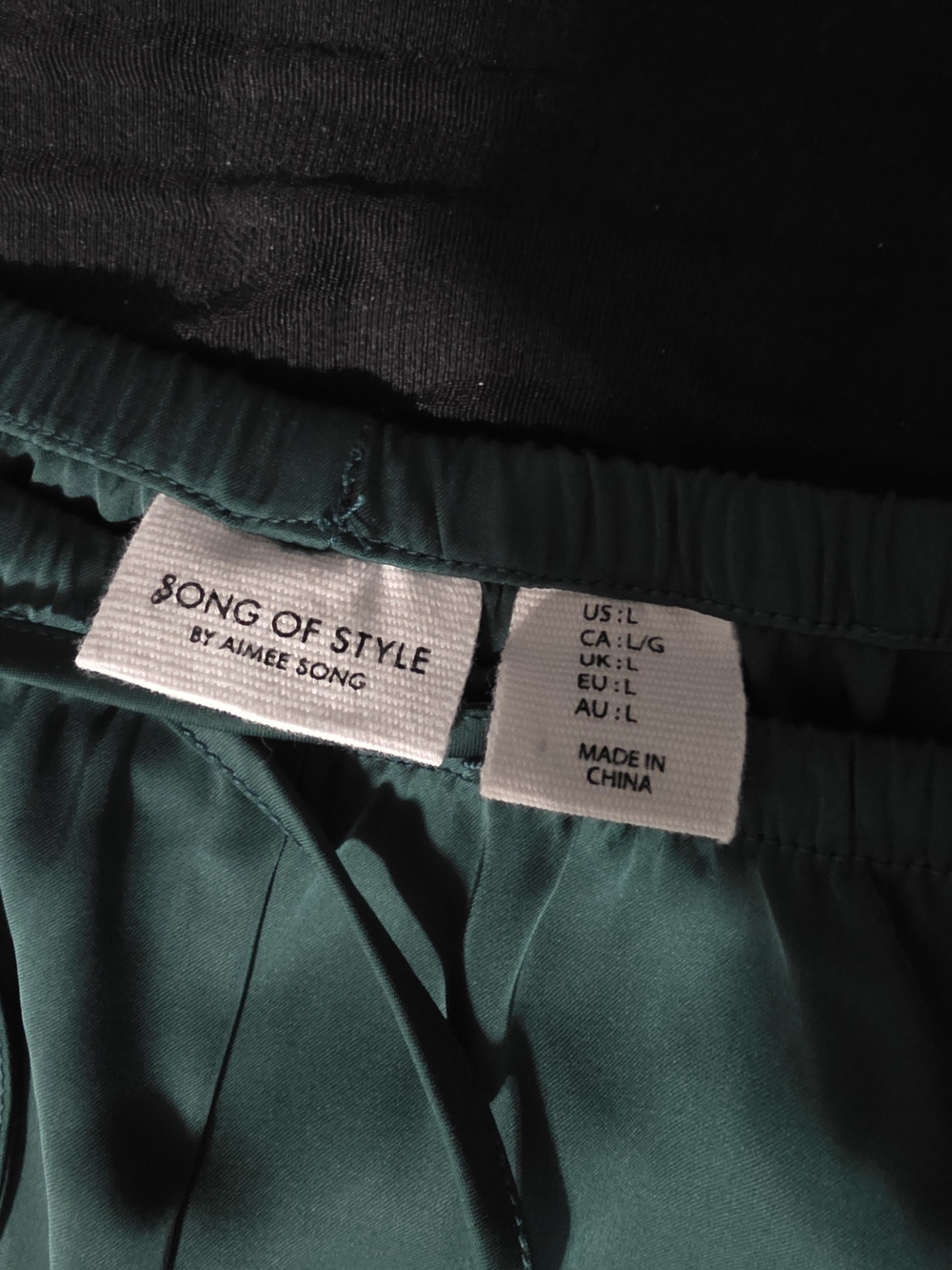 Song of Style Satin Wide-Leg Pants in Forest Green - Picture 2 of 3